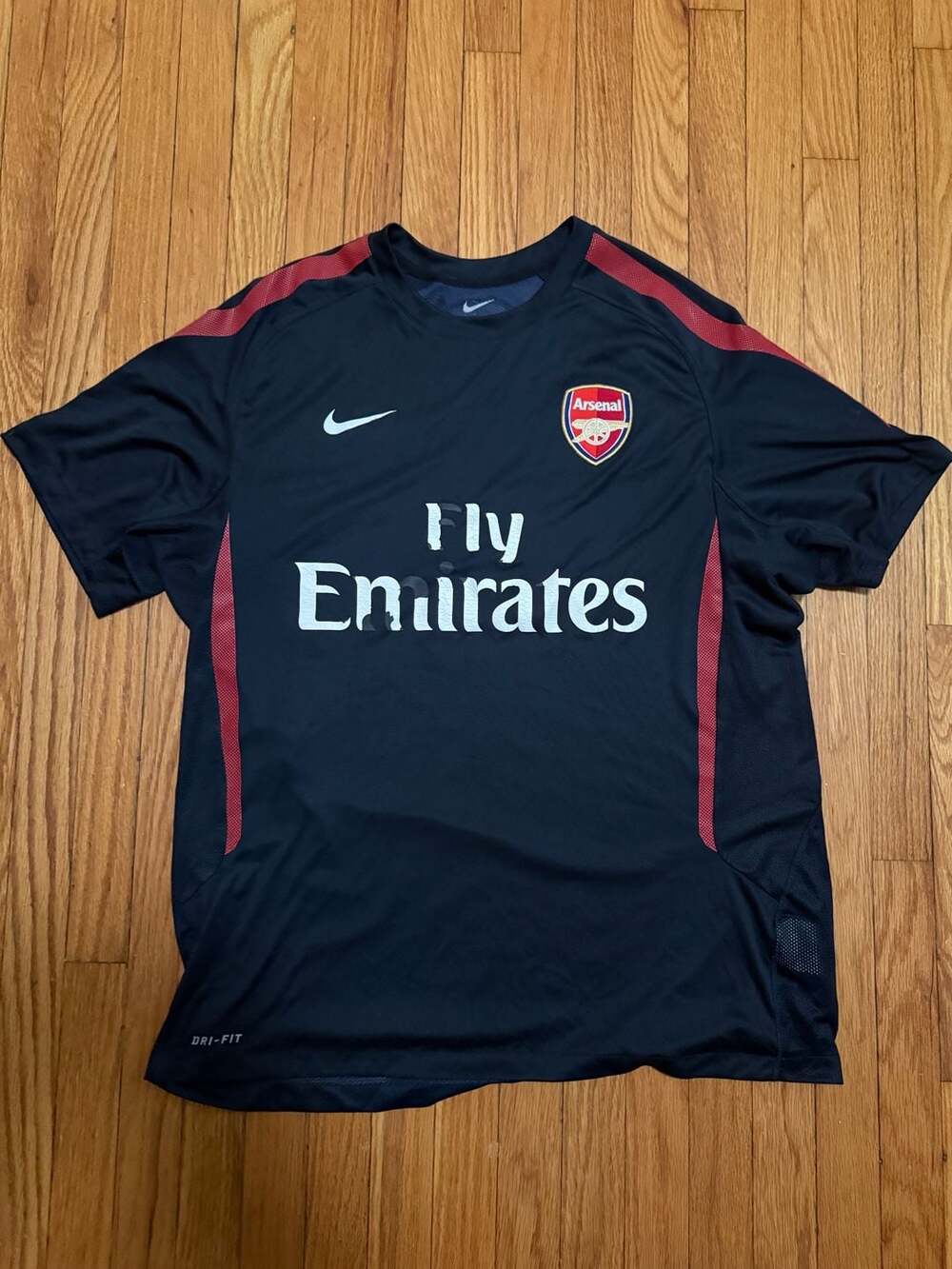 Nike Arsenal Fly Emirates 2010/11 Dri-Fit Training Football Shirt Jersey